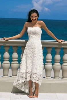 Elegáns Csipke Beach Esküvői Ruha Vállnélküli Ujjatlan Magas/Alacsony Aszimmetrikus Vonat Vissza Cipzár Vintage Fehér Menyasszonyi Ruha Vestidos